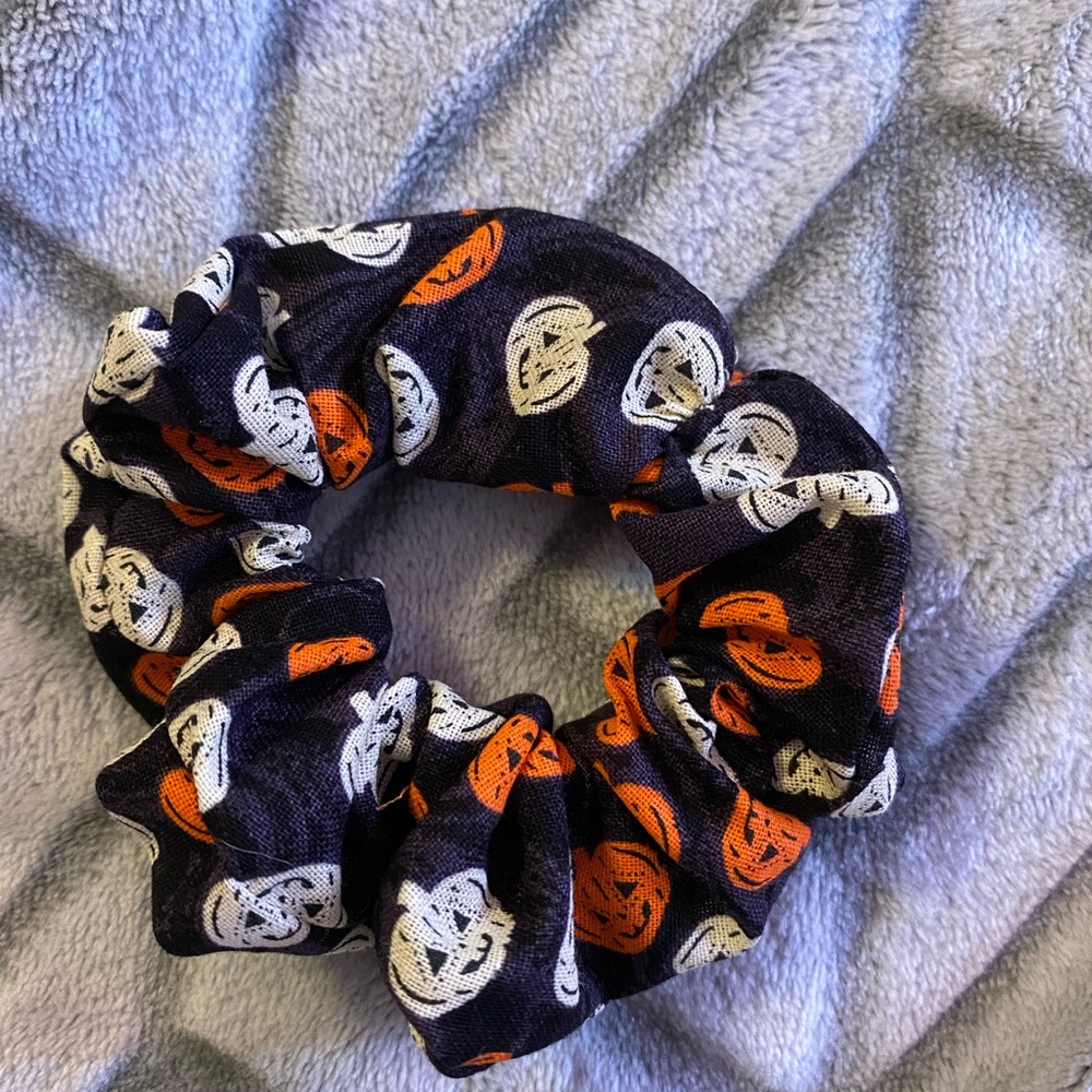 Handmade Halloween pumpkin scrunchie